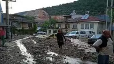 3 saatlik sel ve dolunun zararı 227 milyon lira oldu 3 saatlik sel ve dolunun zararı 227 milyon lira oldu