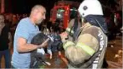 Ataşehir'de mermer atölyesindeki yangında kediyi itfaiye kurtardı Ataşehir'de mermer atölyesindeki yangında kediyi itfaiye kurtardı