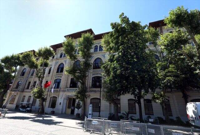 Ayasofya'daki eserler, İstanbul Tapu ve Kadastro 2. Bölge Müdürlüğü binasında sergilenecek