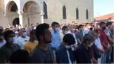 Bisikletten düşen çocuk öldü Bisikletten düşen çocuk öldü