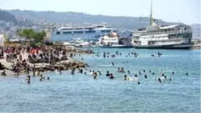 Bursa'da sıcağı gören korona virüsü unutup, sahilleri tıklım tıklım doldurdu Bursa'da sıcağı gören korona virüsü unutup, sahilleri tıklım tıklım doldurdu