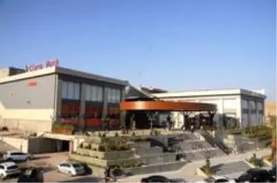 Son dakika haber... Cizre'nin ilk AVM'si hizmete açıldı Son dakika haber... Cizre'nin ilk AVM'si hizmete açıldı