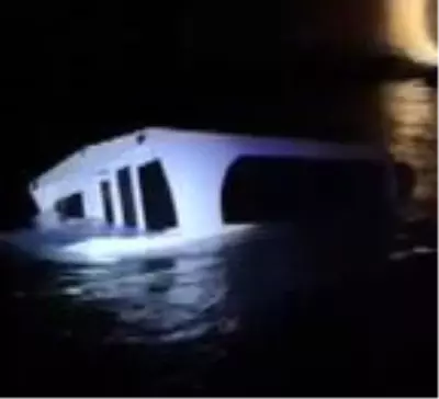 Heybeliada açıklarında tekne alabora oldu 27 kişi kurtarıldı Heybeliada açıklarında tekne alabora oldu 27 kişi kurtarıldı