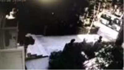 Kadıköy'de trafik kazası - Güvenlik Kamerası Kadıköy'de trafik kazası - Güvenlik Kamerası
