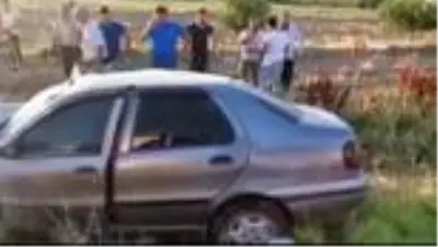 Otomobillerin hurdaya döndüğü kazada 2 kişi yaralandı Otomobillerin hurdaya döndüğü kazada 2 kişi yaralandı