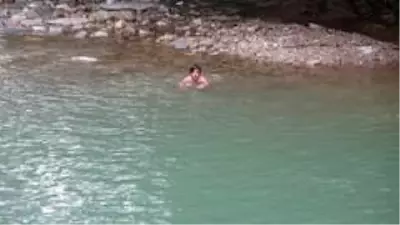 Sosyal medyadan gördüler, akın ettiler Sosyal medyadan gördüler, akın ettiler