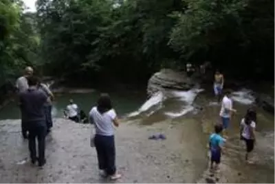 Sosyal medyadan gördüler, akın ettiler Sosyal medyadan gördüler, akın ettiler