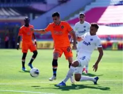 Süper Lig: Kasımpaşa: 2 Medipol Başakşehir: 0 (İlk yarı) Süper Lig: Kasımpaşa: 2 Medipol Başakşehir: 0 (İlk yarı)