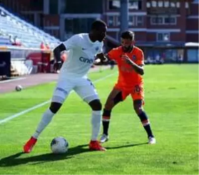 Süper Lig: Kasımpaşa: 2 Medipol Başakşehir: 0 (İlk yarı)