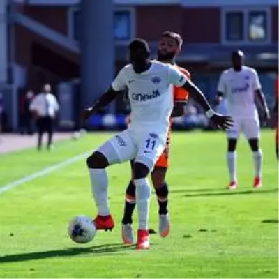 Süper Lig: Kasımpaşa: 2 Medipol Başakşehir: 0 (İlk yarı)