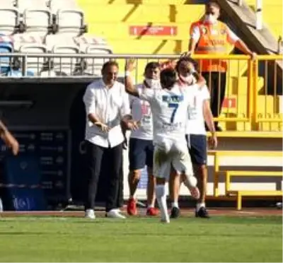 Süper Lig: Kasımpaşa: 3 Medipol Başakşehir: 2 (Maç sonucu)
