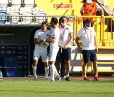 Süper Lig: Kasımpaşa: 3 Medipol Başakşehir: 2 (Maç sonucu)