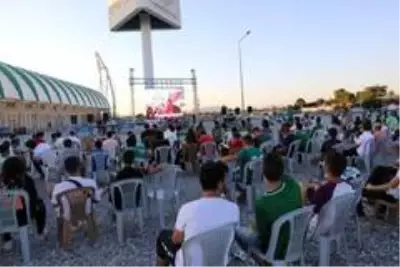 TFF 1. Lig Play-Off Yarı Final: Akhisarspor: 0 Fatih Karagümrük: 0 (İlk yarı sonucu) TFF 1. Lig Play-Off Yarı Final: Akhisarspor: 0 Fatih Karagümrük: 0 (İlk yarı sonucu)
