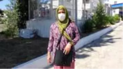 Yolda yürürken 6 köpeğin saldırısına uğrayan kadın o anları anlattı Yolda yürürken 6 köpeğin saldırısına uğrayan kadın o anları anlattı
