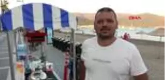 Kemeraltı: 7 kez ölümden kurtulan mısırcıya, 'Kedi gibi 9 canlısın, 2 canın kaldı' esprisi Kemeraltı: 7 kez ölümden kurtulan mısırcıya, 'Kedi gibi 9 canlısın, 2 canın kaldı' esprisi
