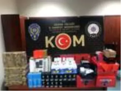 Adana'da 100 bin lira değerinde kaçak ürün ele geçirildi Adana'da 100 bin lira değerinde kaçak ürün ele geçirildi