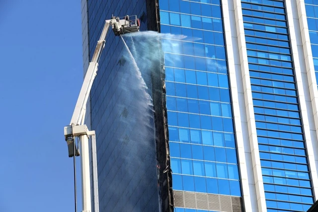 Ankara'da iş merkezindeki yangın kontrol altına alındı - Ankara