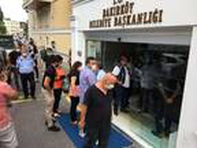 Bakırköy Belediyesi'nde bazı eşyalar haczedildi