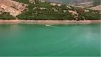 Baraj gölünün suyu 6 metre düşürüldü, Gülistan'ı arama çalışmaları sürüyor Baraj gölünün suyu 6 metre düşürüldü, Gülistan'ı arama çalışmaları sürüyor