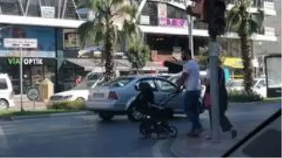 Bebekle duygu sömürüsü polise takıldı Bebekle duygu sömürüsü polise takıldı