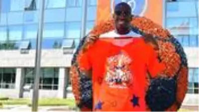 Demba Ba, Ayasofya'da namaz kılmak istediğini söyledi: Planlarım arasında yer alıyor Demba Ba, Ayasofya'da namaz kılmak istediğini söyledi: Planlarım arasında yer alıyor