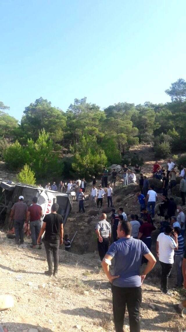 Görgü tanığı, Mersin'de 5 askerimizin şehit olduğu kazayı anlattı Görgü tanığı, Mersin'de 5 askerimizin şehit olduğu kazayı anlattı