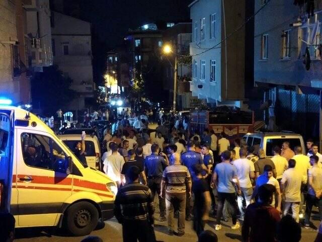 Kızları sevdiği çocuğa kaçan aile, ev basıp rastgele ateş açtı Kızları sevdiği çocuğa kaçan aile, ev basıp rastgele ateş açtı
