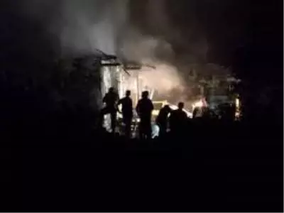 Yaşlı çift, kümese attıkları köz yüzünden çıkan yangında hayatlarını kaybetti Yaşlı çift, kümese attıkları köz yüzünden çıkan yangında hayatlarını kaybetti