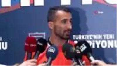 Mehmet Topal'dan Beşiktaş iddialarına yanıt: UEFA maçından sonra oturur, konuşuruz Mehmet Topal'dan Beşiktaş iddialarına yanıt: UEFA maçından sonra oturur, konuşuruz