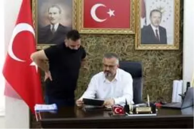 Son dakika... Mevlana Külliyesi Eğitim Merkezi yöneticilerinden Başkan Kılıç'a plaket Son dakika... Mevlana Külliyesi Eğitim Merkezi yöneticilerinden Başkan Kılıç'a plaket