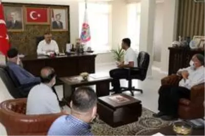 Son dakika... Mevlana Külliyesi Eğitim Merkezi yöneticilerinden Başkan Kılıç'a plaket Son dakika... Mevlana Külliyesi Eğitim Merkezi yöneticilerinden Başkan Kılıç'a plaket