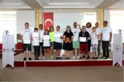 Milli yüzücü down sendromlu sporcular Beyşehir Gölü'ne dalış yaptı Milli yüzücü down sendromlu sporcular Beyşehir Gölü'ne dalış yaptı