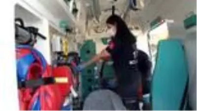 Mobil ambulans uygulamasıyla kazalara anında müdahale ediliyor Mobil ambulans uygulamasıyla kazalara anında müdahale ediliyor
