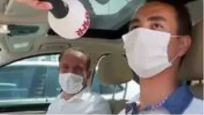 Öğretmeni lüks aracını YKS şampiyonu öğrencisine hediye etti Öğretmeni lüks aracını YKS şampiyonu öğrencisine hediye etti