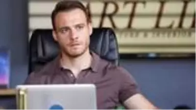 Oyuncu Kerem Bürsin'in babaannesi hayatını kaybetti Oyuncu Kerem Bürsin'in babaannesi hayatını kaybetti