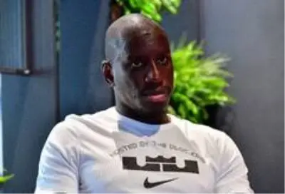 (Özel haber) Demba Ba: 'Planlarım arasında Ayasofya'da namaz kılmak var' (Özel haber) Demba Ba: 'Planlarım arasında Ayasofya'da namaz kılmak var'