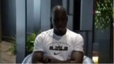 Demba Ba, Ayasofya'da namaz kılmak istediğini söyledi: Planlarım arasında yer alıyor Demba Ba, Ayasofya'da namaz kılmak istediğini söyledi: Planlarım arasında yer alıyor