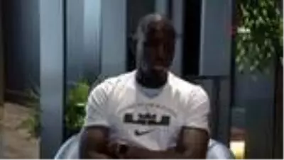 Demba Ba, Ayasofya'da namaz kılmak istediğini söyledi: Planlarım arasında yer alıyor Demba Ba, Ayasofya'da namaz kılmak istediğini söyledi: Planlarım arasında yer alıyor