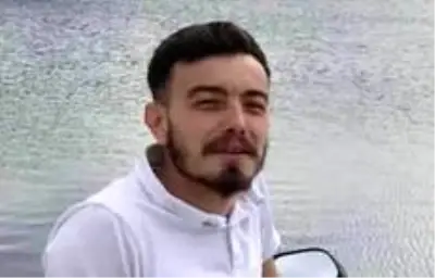 Samsun'da otomobil tırla çarpıştı: 1 ölü, 2 yaralı Samsun'da otomobil tırla çarpıştı: 1 ölü, 2 yaralı