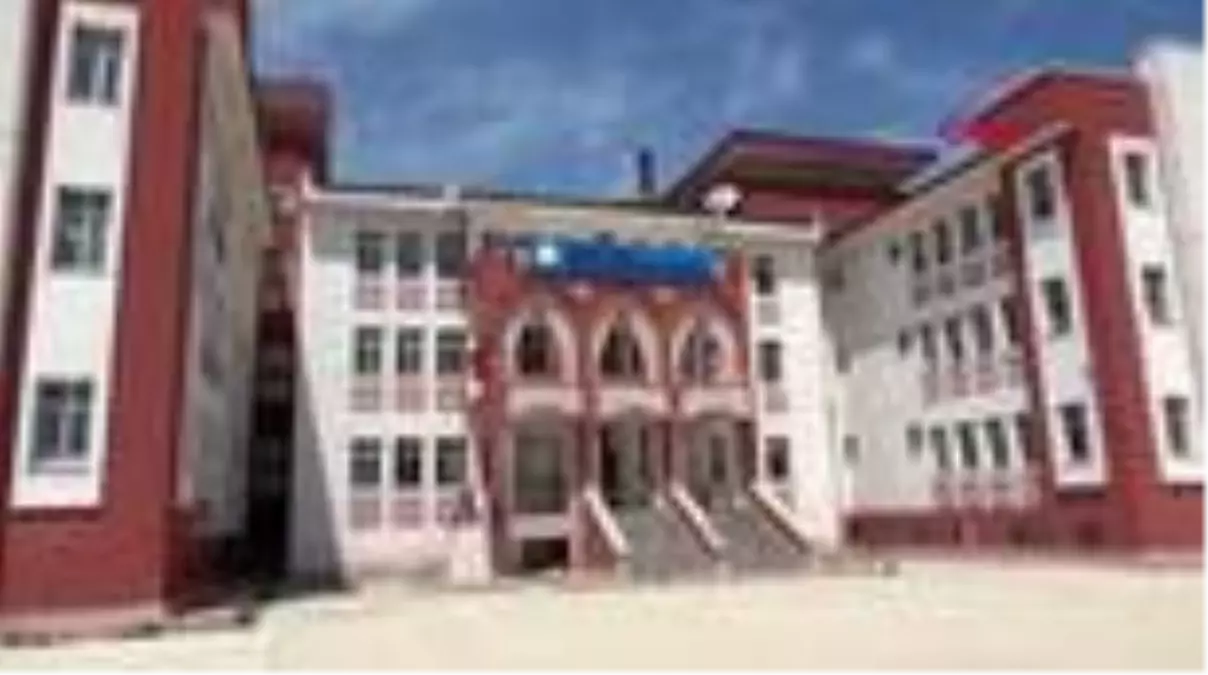 Şehidin adını taşıyan okul talan edildi