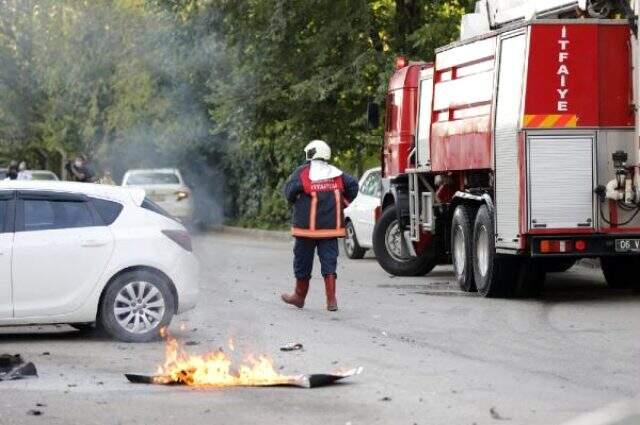 Son Dakika: Ankara'da korkutan yangın! Plaza tahliye ediliyor Son Dakika: Ankara'da korkutan yangın! Plaza tahliye ediliyor