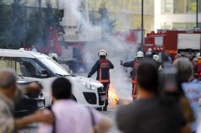Son Dakika: Ankara'da korkutan yangın! Plaza tahliye ediliyor Son Dakika: Ankara'da korkutan yangın! Plaza tahliye ediliyor