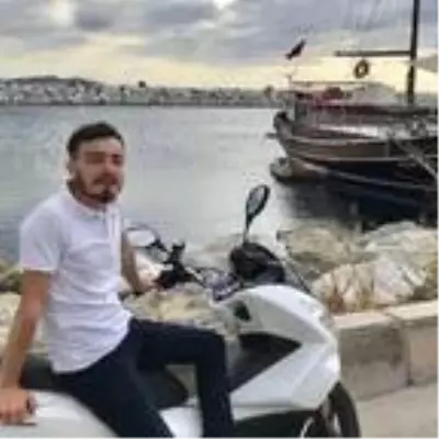 TIR'ın çarptığı otomobil hurdaya döndü: 1 ölü, 2 yaralı TIR'ın çarptığı otomobil hurdaya döndü: 1 ölü, 2 yaralı
