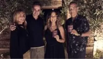 İki Oscar ödülü sahibi Tom Hanks ve eşi resmen Yunanistan vatandaşı oldu İki Oscar ödülü sahibi Tom Hanks ve eşi resmen Yunanistan vatandaşı oldu