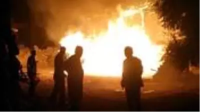 Yaşlı çift, kümese attıkları köz yüzünden çıkan yangında hayatlarını kaybetti Yaşlı çift, kümese attıkları köz yüzünden çıkan yangında hayatlarını kaybetti