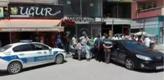 Kumru: Son dakika... Yokuş aşağı sürüklenen otomobil, farklı bir otomobile çarparak durdu Kumru: Son dakika... Yokuş aşağı sürüklenen otomobil, farklı bir otomobile çarparak durdu