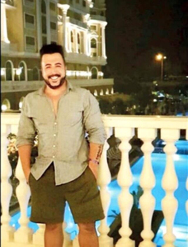 2 binden fazla erkeği jigolo olma vaadiyle kandırdılar! Bilgisayarı inceleyen polis gördüklerine inanamadı 2 binden fazla erkeği jigolo olma vaadiyle kandırdılar! Bilgisayarı inceleyen polis gördüklerine inanamadı