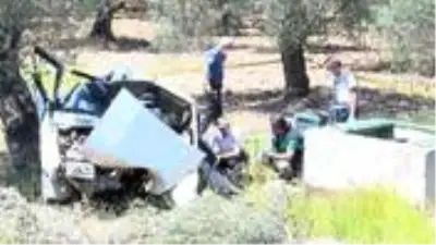 Balıkesir'de direksiyon hakimiyetini kaybeden araç, zeytin bahçesine uçtu! İmam ve kayınpederi öldü Balıkesir'de direksiyon hakimiyetini kaybeden araç, zeytin bahçesine uçtu! İmam ve kayınpederi öldü