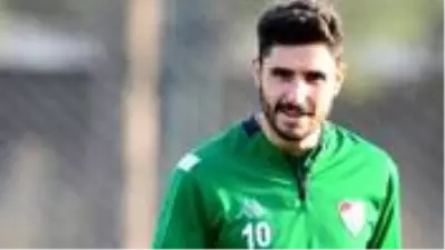 Bursaspor Başkanı Mesut Mestan: İrfan Buz, futbolcular döver diye Özer'i otobüse almamış Bursaspor Başkanı Mesut Mestan: İrfan Buz, futbolcular döver diye Özer'i otobüse almamış