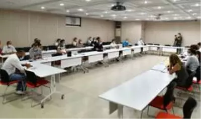 Çiğli Tramvayı ihalesine 17 firma katıldı Çiğli Tramvayı ihalesine 17 firma katıldı